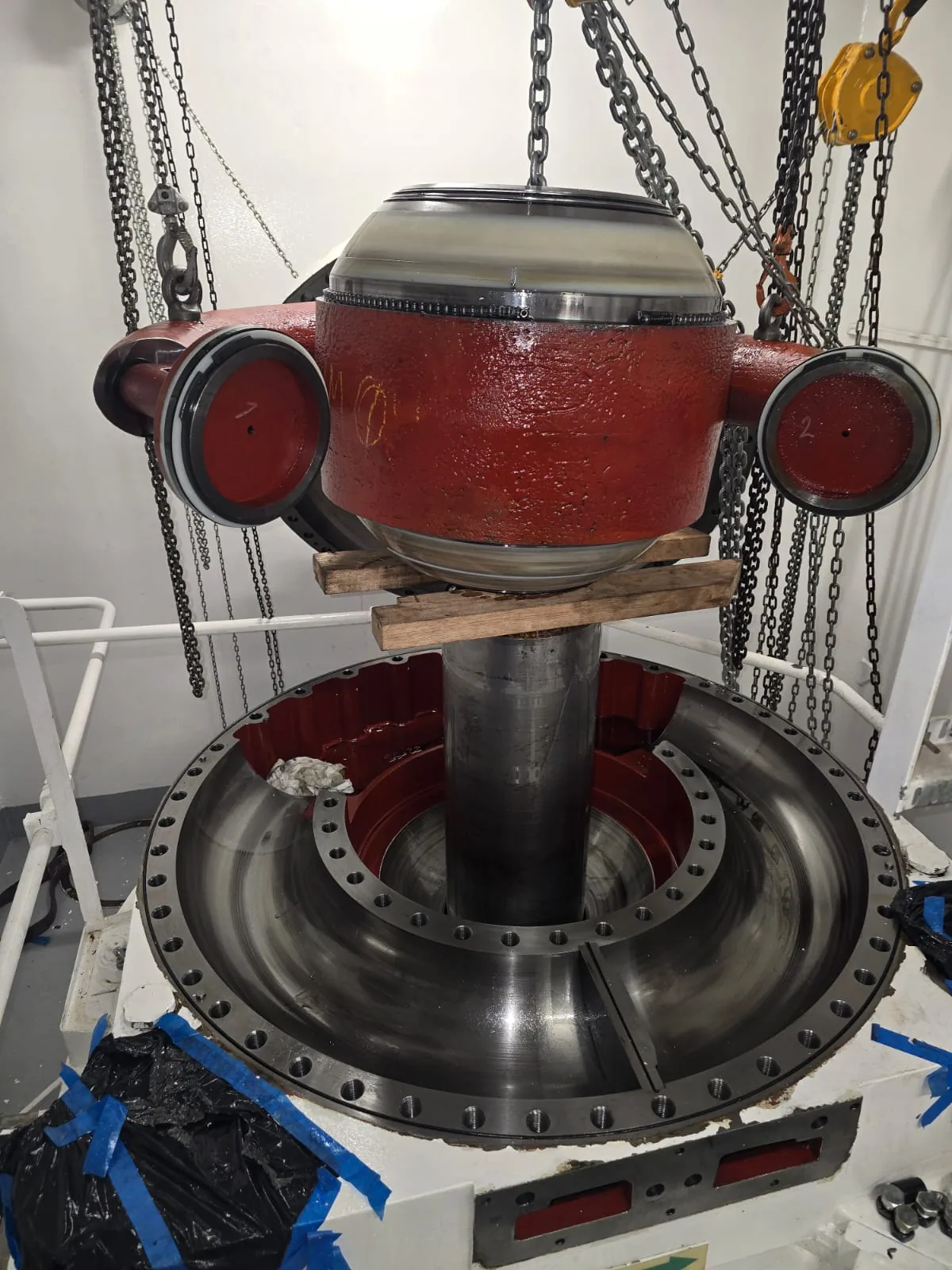 Thruster housing overhaul — marine propulsion parts service
